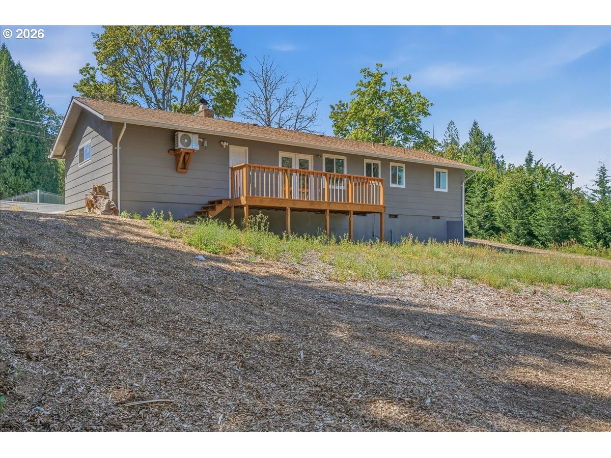 7028 Southeast Hogan Road Gresham, OR 97080 - Photo 8 of 37