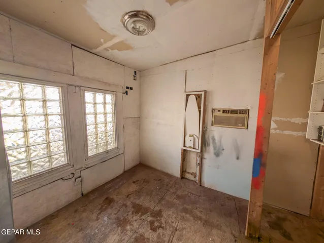 $119,000 | 1211 East Overland Avenue, El Paso, TX 79901