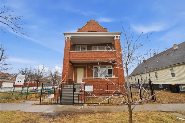 $560,000 | 8705 South Saginaw Avenue, Chicago, IL 60617