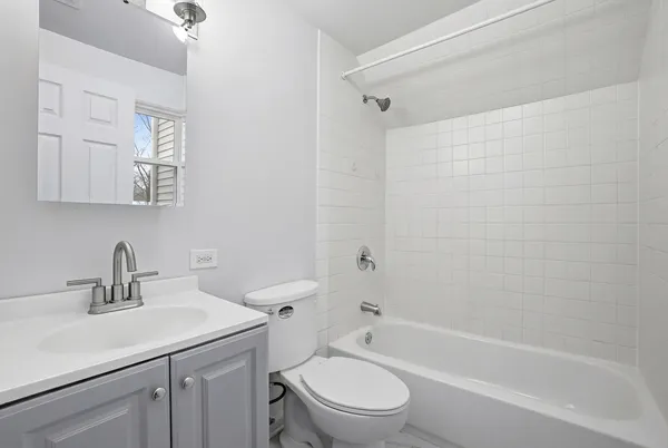 $560,000 | 8705 South Saginaw Avenue, Chicago, IL 60617