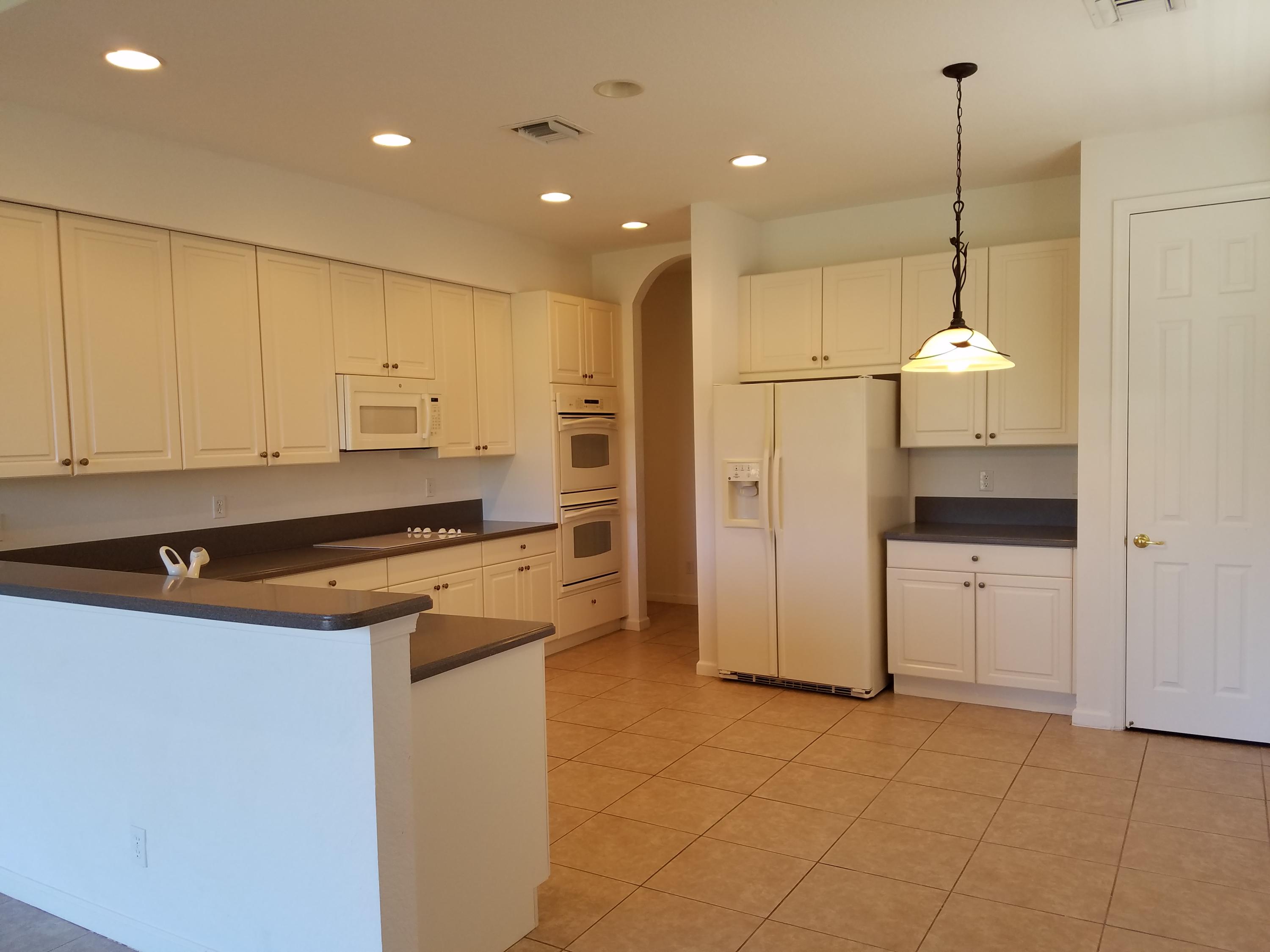1329 Southeast Fleming Way Stuart, FL 34997 - Photo 5 of 25 15
