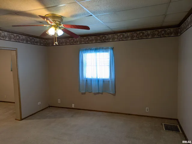 $72,000 | 1205 Burgess Avenue, Johnston City, IL 62951