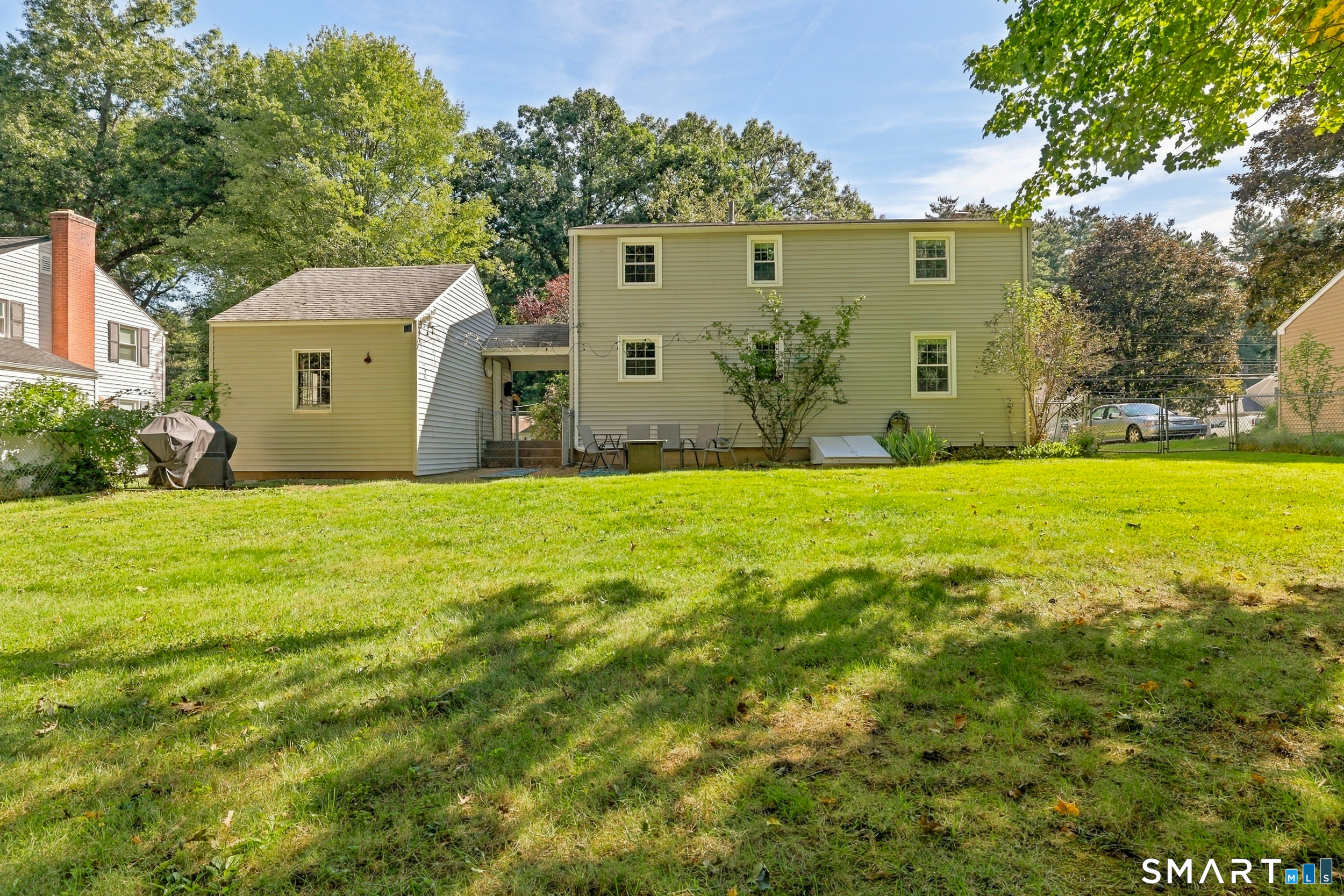 57 Burnbrook Road East Hartford, CT 06118 - Photo 3 of 31 Gallery Image 3