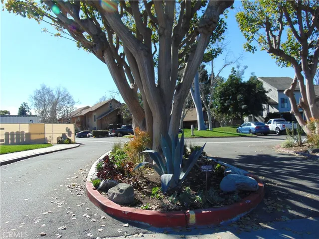 $2,450 | 182 Tangelo, Irvine, CA 92618