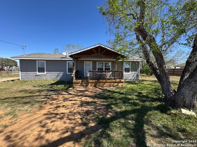 760 North Graytown Road St. Hedwig, TX 78152 - Photo 2 of 13