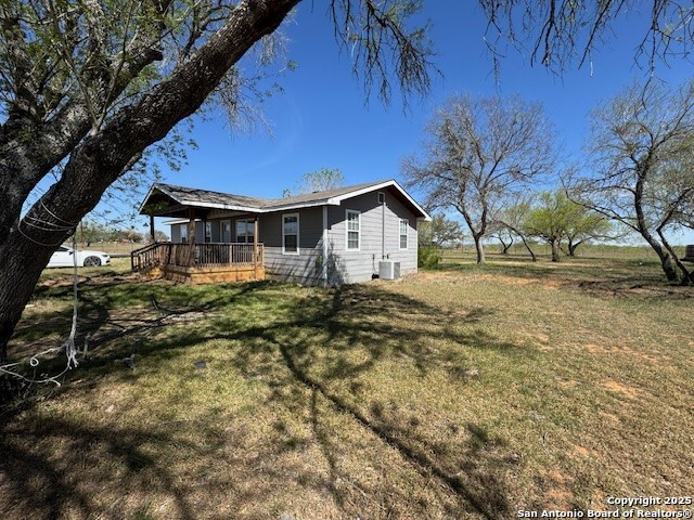 760 North Graytown Road St. Hedwig, TX 78152 - Photo 3 of 13
