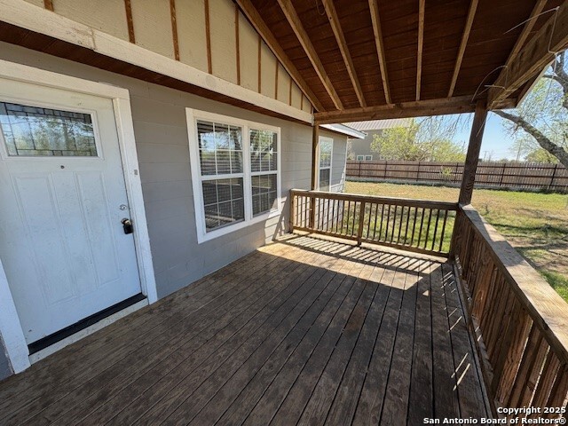 760 North Graytown Road St. Hedwig, TX 78152 - Photo 5 of 13