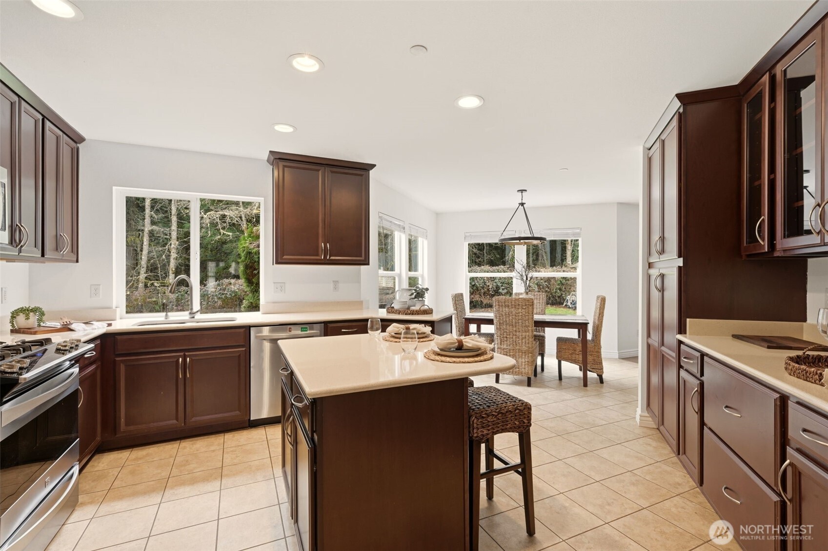 2839 Hyland Street DuPont, WA 98327 - Photo 8 of 40