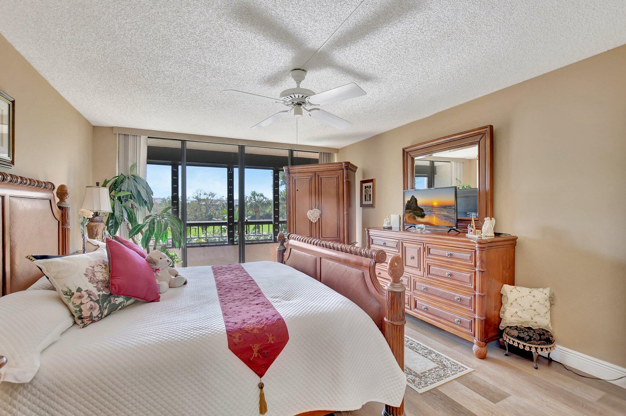 6420 Boca Del Mar Drive, Unit 303 Boca Raton, FL 33433 - Photo 18 of 35 19-web-or-mls-DSC_1401