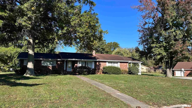 $175,000 | 1019 Election Drive, Benton, IL 62812