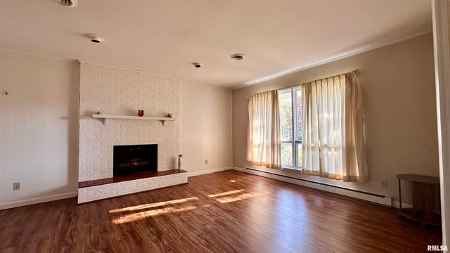 $175,000 | 1019 Election Drive, Benton, IL 62812