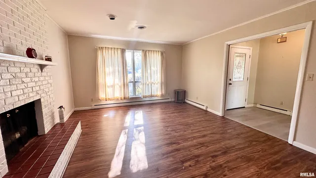 $175,000 | 1019 Election Drive, Benton, IL 62812