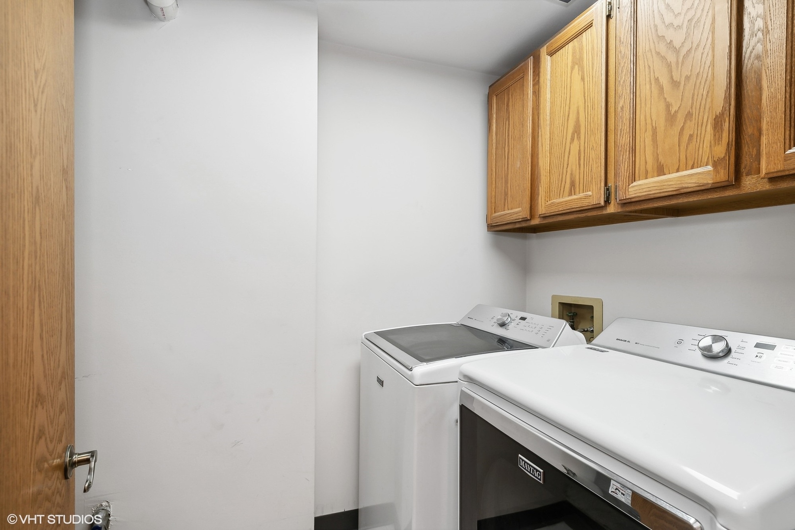 3108 Woodland Drive, Unit 3108 Zion, IL 60099 - Photo 15 of 15 a utility room with dryer and washer