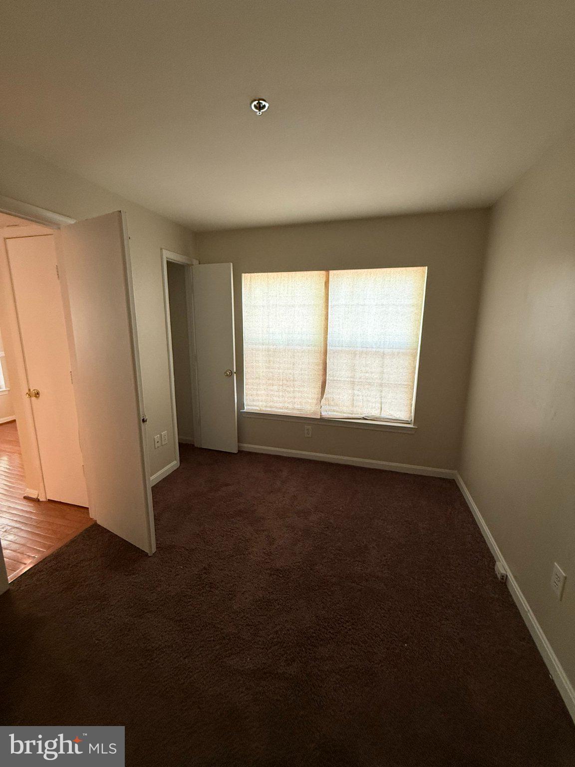 10510 Beacon Ridge Drive, Unit 14202 Bowie, MD 20721 - Photo 13 of 17 Cozy room with natural light.