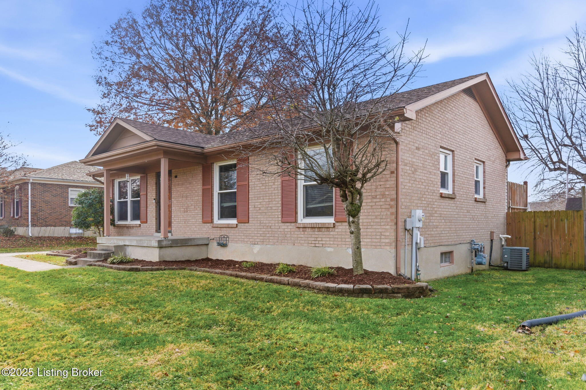 4526 Sandhill Road Louisville, KY 40219 - Photo 2 of 57 Front View2
