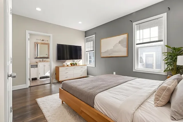 $589,000 | 108-110 Burrill Street, Unit 1, Swampscott, MA 01907