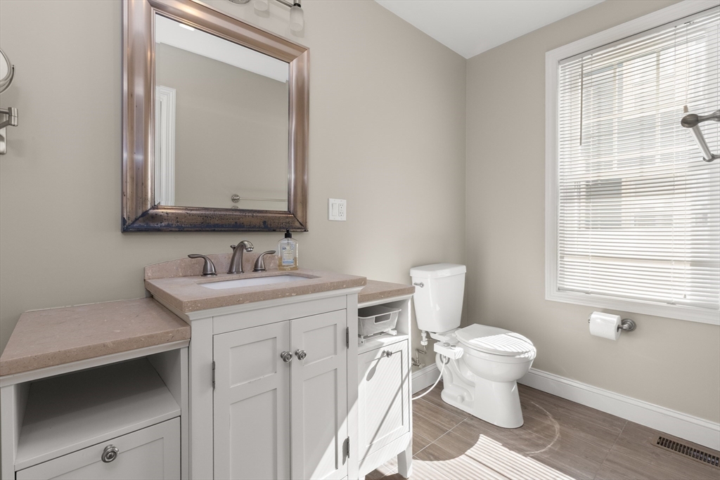 108-110 Burrill Street, Unit 1 Swampscott, MA 01907 - Photo 10 of 20