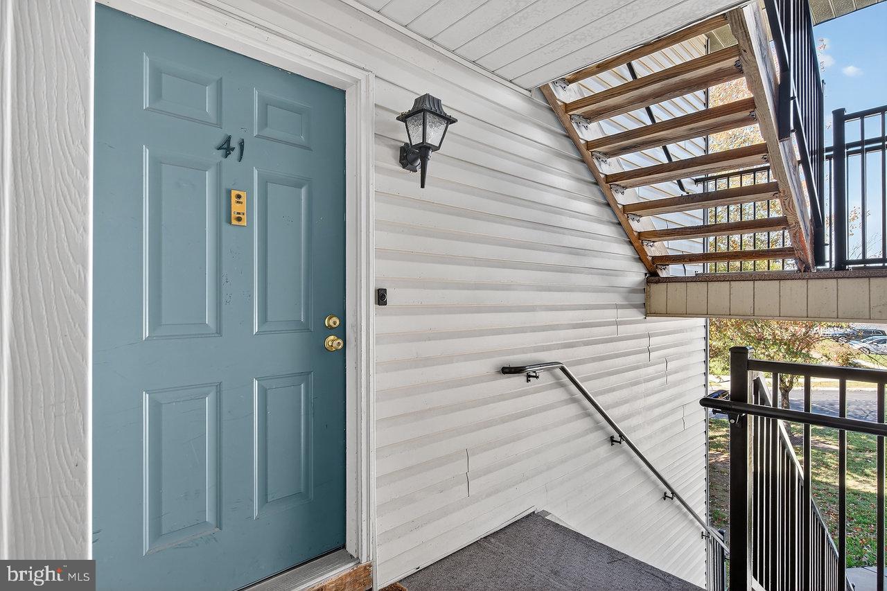 41 Rickard Court, Unit 41 Lawrenceville, NJ 08648 - Photo 15 of 15 a view of a hallway with windows