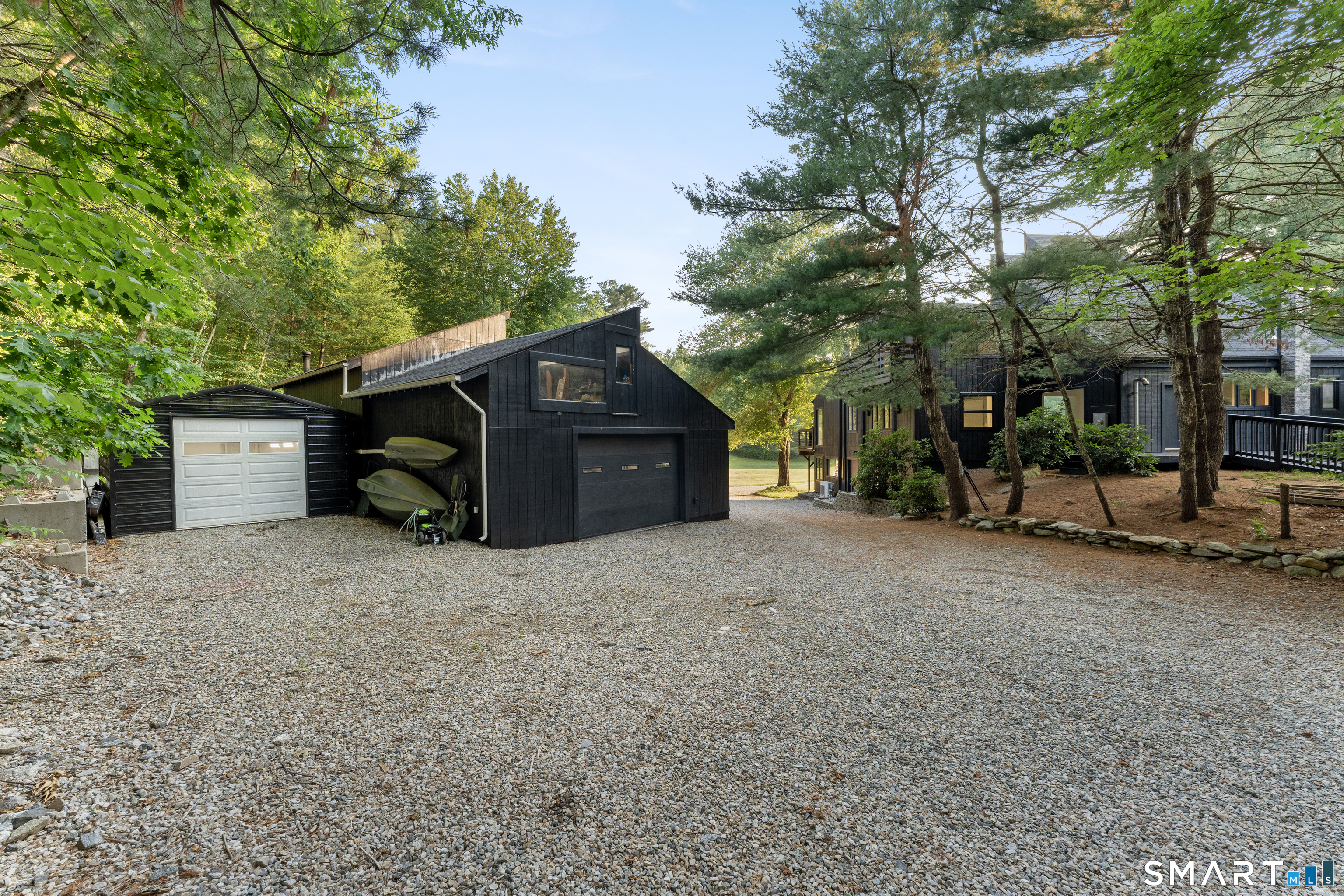 564 Hubbard Road Killingly, CT 06239 - Photo 34 of 40