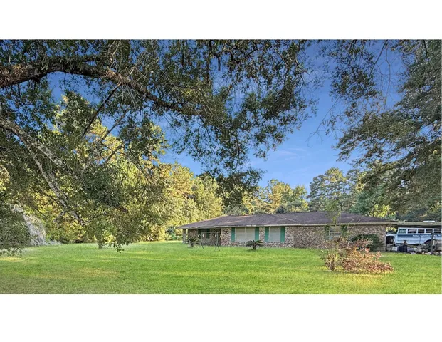 $229,000 | 5604 Highway 105, Hull, TX 77564