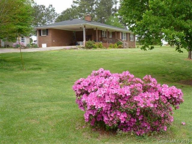 5196 Flat Creek Road Heath Springs, SC 29058 - Photo 3 of 21 Gallery Image 3