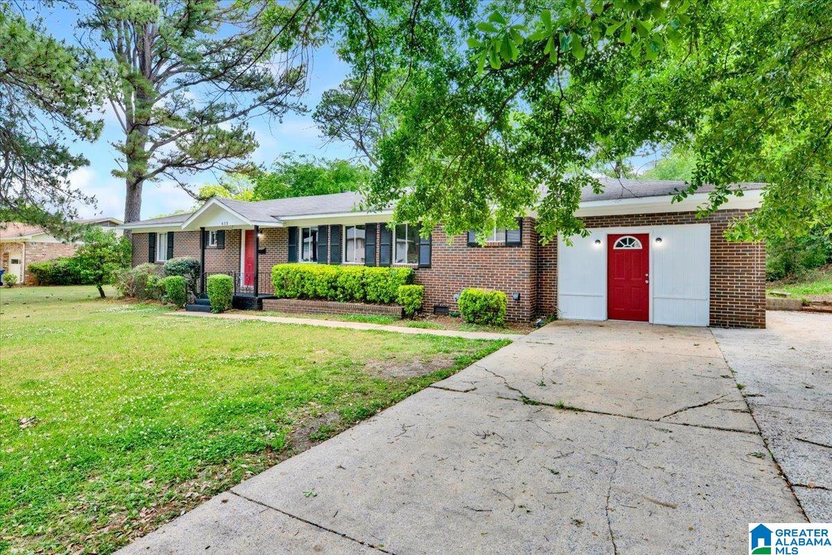 615 Willowbrook Road Fairfield, AL 35064 - Photo 2 of 24
