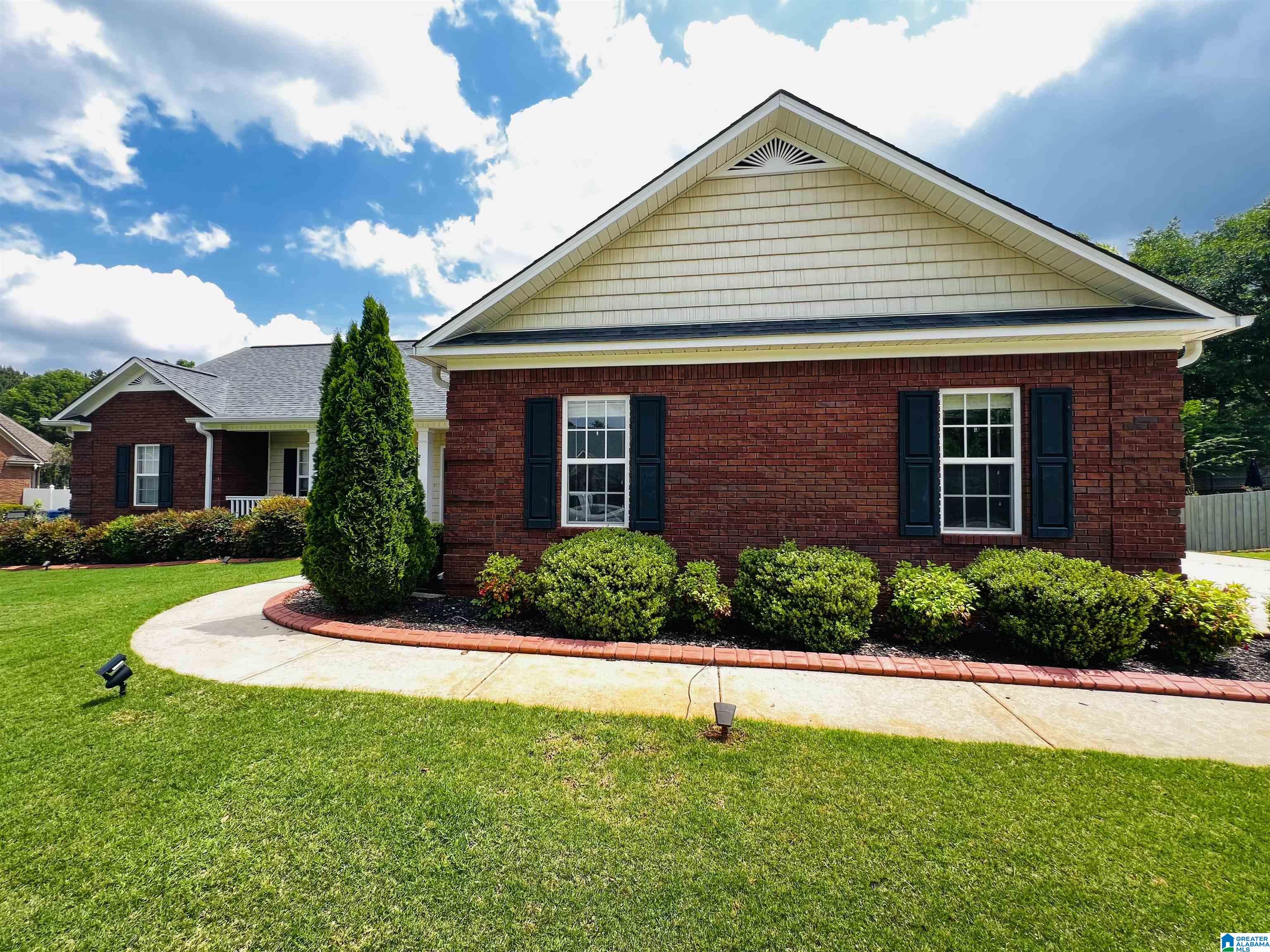 1002 Miranda Lane Southwest Jacksonville, AL 36265 - Photo 2 of 49