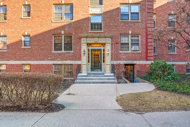 $209,900 | 56 Elm Street, Unit 2, Worcester, MA 01609