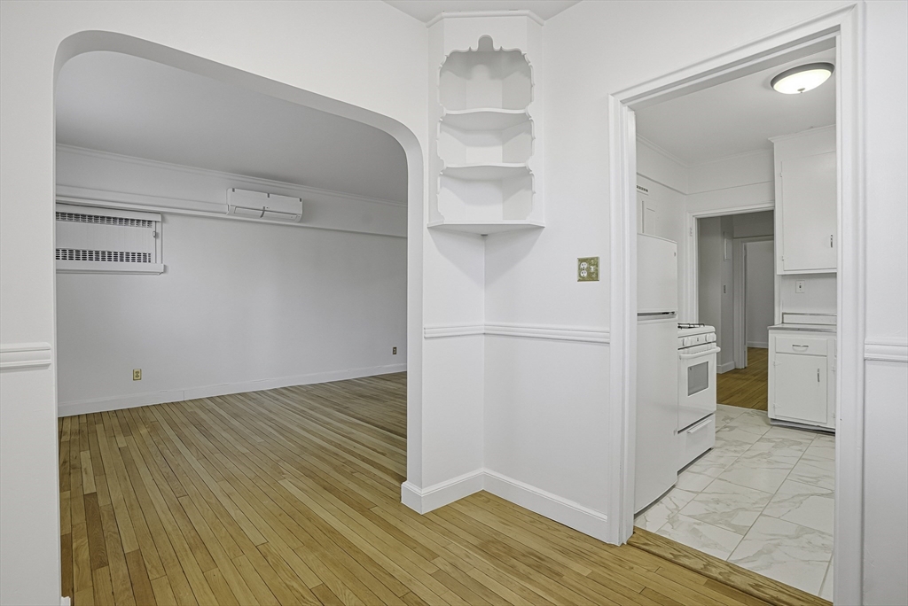 56 Elm Street, Unit 2 Worcester, MA 01609 - Photo 12 of 29