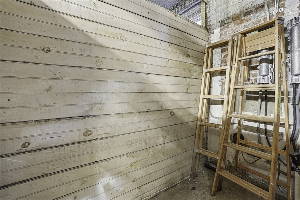 56 Elm Street, Unit 2 Worcester, MA 01609 - Photo 25 of 29