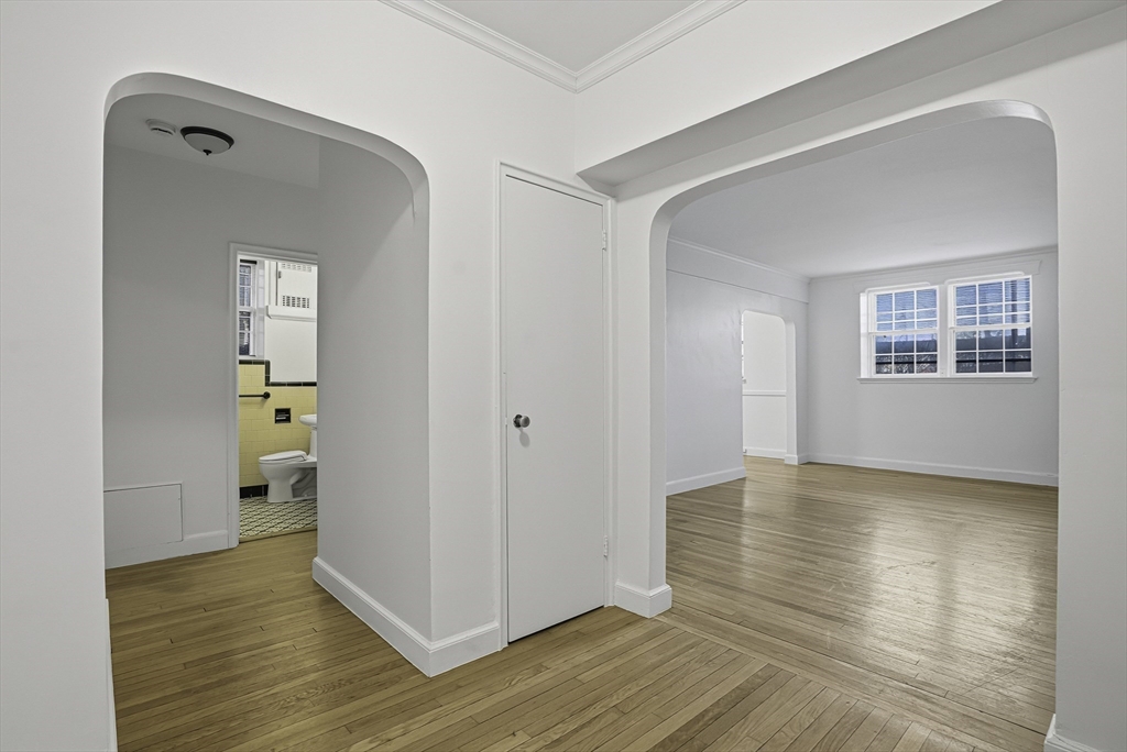 56 Elm Street, Unit 2 Worcester, MA 01609 - Photo 4 of 29