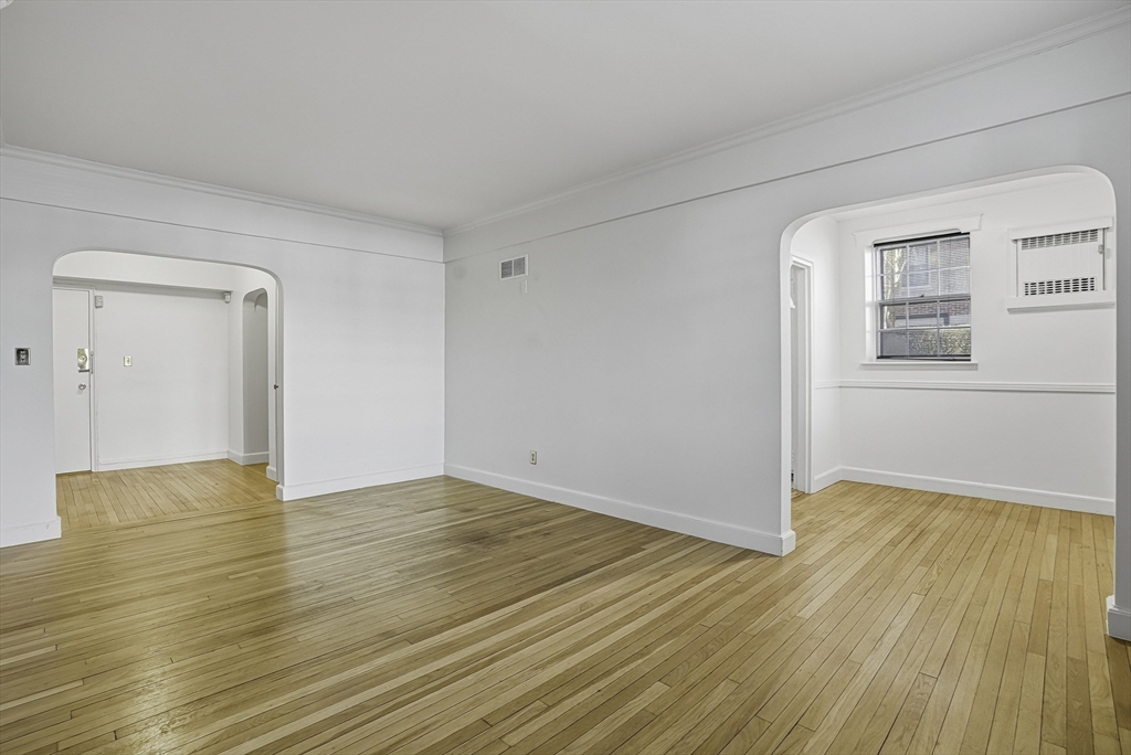 56 Elm Street, Unit 2 Worcester, MA 01609 - Photo 5 of 29