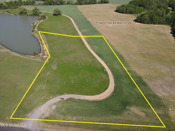 $100,000 | 6 Como Trace Drive, Senatobia, MS 38668