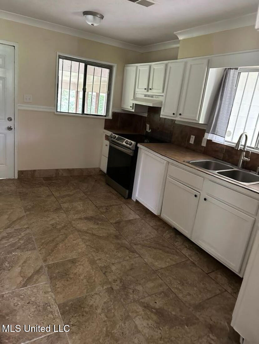 1670 Kentwood Drive Jackson, MS 39212 - Photo 2 of 6 IMG_4568