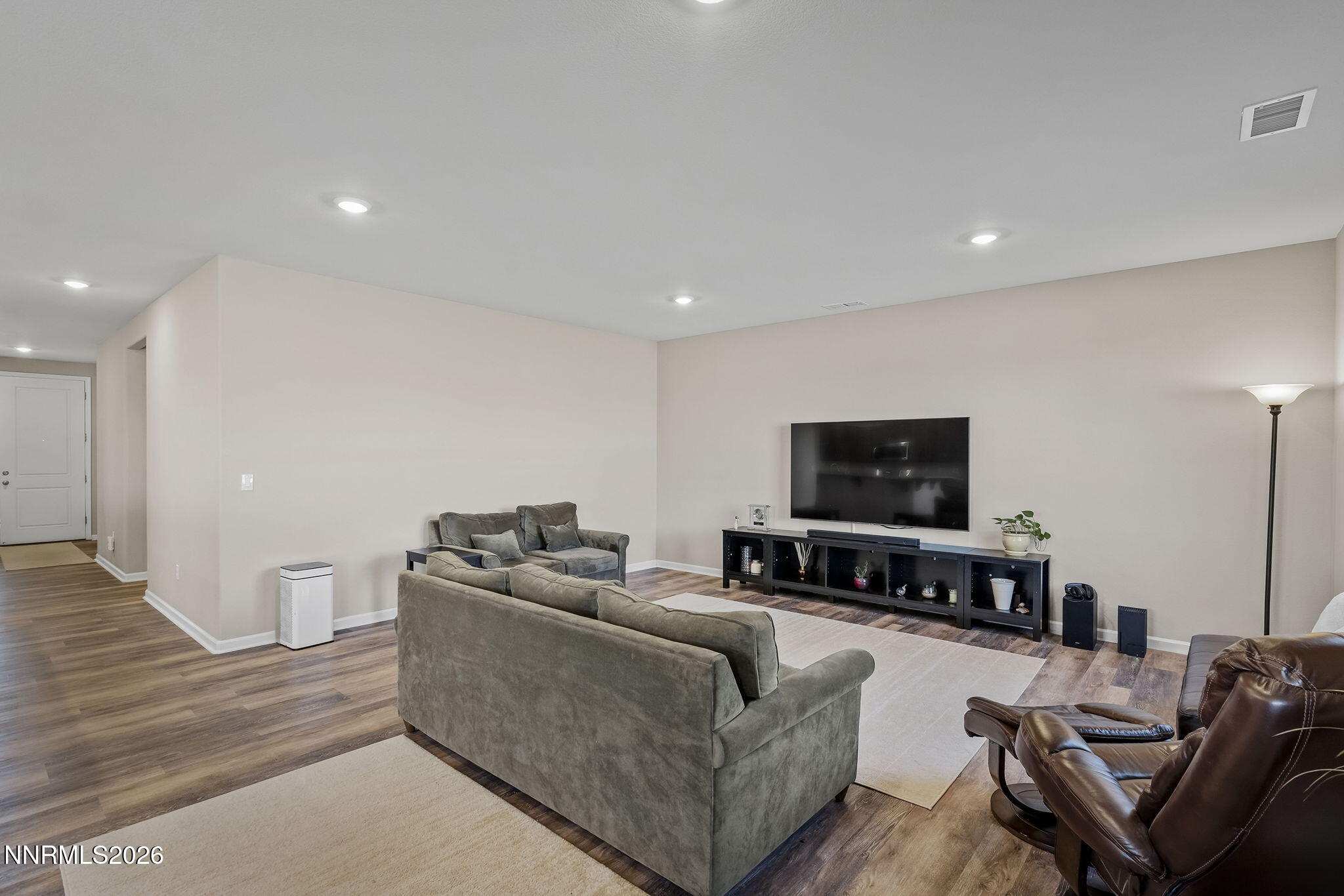 556 Beckwourth Drive Reno, NV 89506 - Photo 5 of 30 6-web-or-mls-_DSC0090