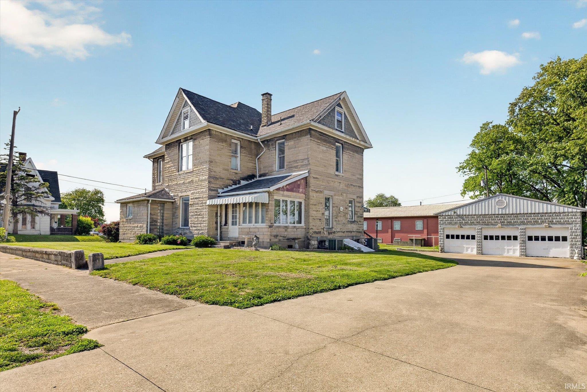 520 South Meridian Street Washington, IN 47501 - Photo 1 of 36
