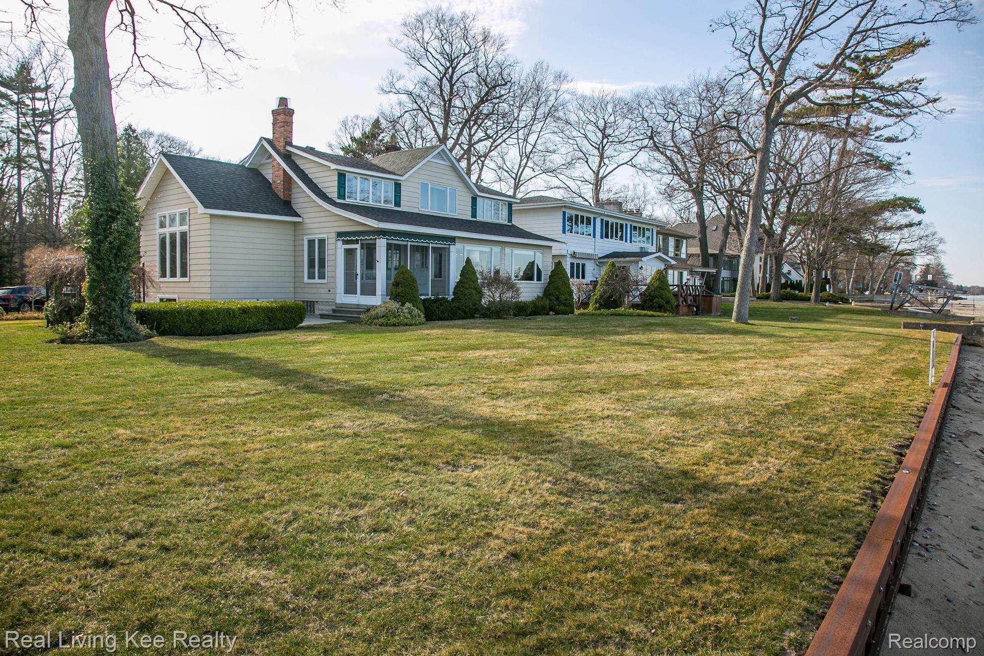 5076 Lakeshore Road Fort Gratiot, MI 48059 - Photo 28 of 41 lakesh028.jpg