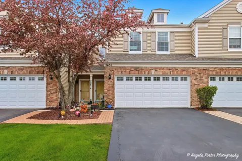 $275,000 | 2636 Evergreen Circle, McHenry, IL 60050