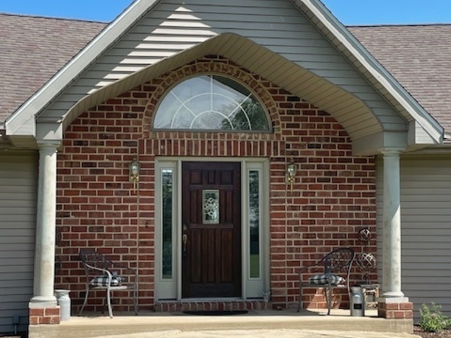 10416 Seaman Road Hebron, IL 60034 - Photo 3 of 6 a view of entryway
