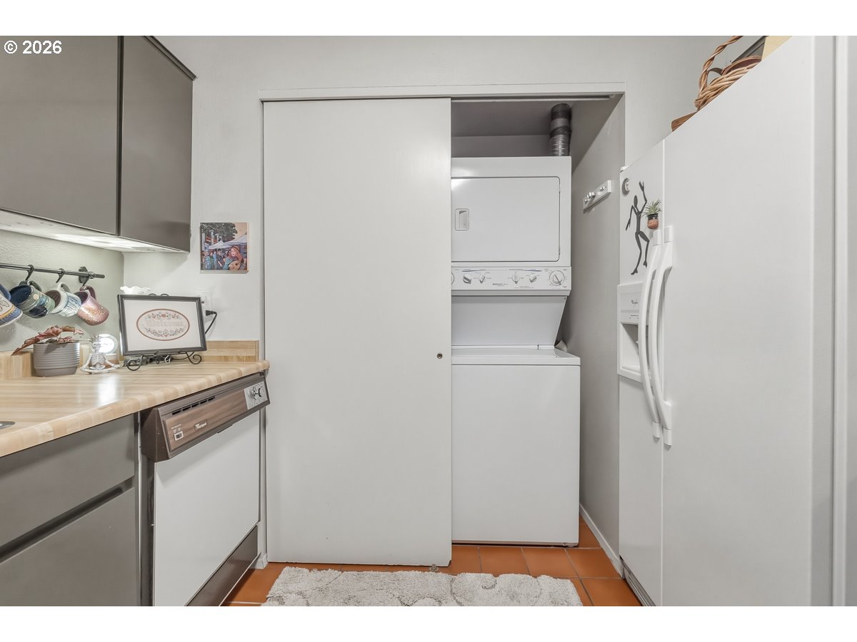 7134 Southwest Murray Boulevard Beaverton, OR 97008 - Photo 13 of 38