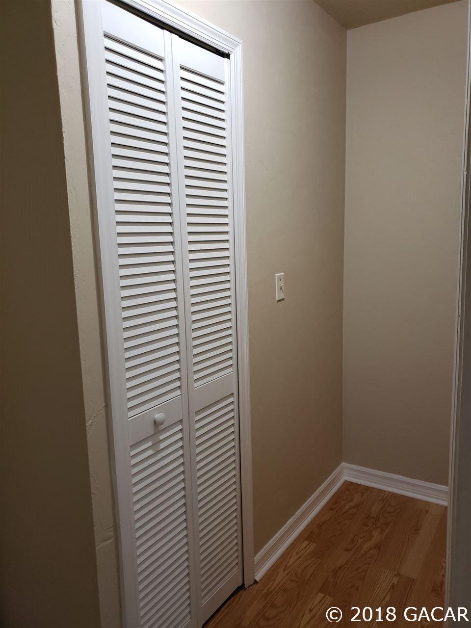934 Southwest 56th Terrace Gainesville, FL 32607 - Photo 10 of 17