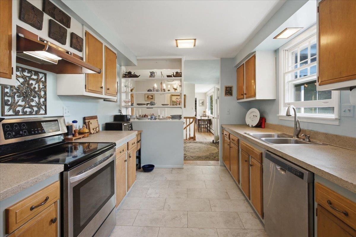 66 Crosier Road Shaftsbury, VT 05262 - Photo 13 of 35 Gallery Image 13