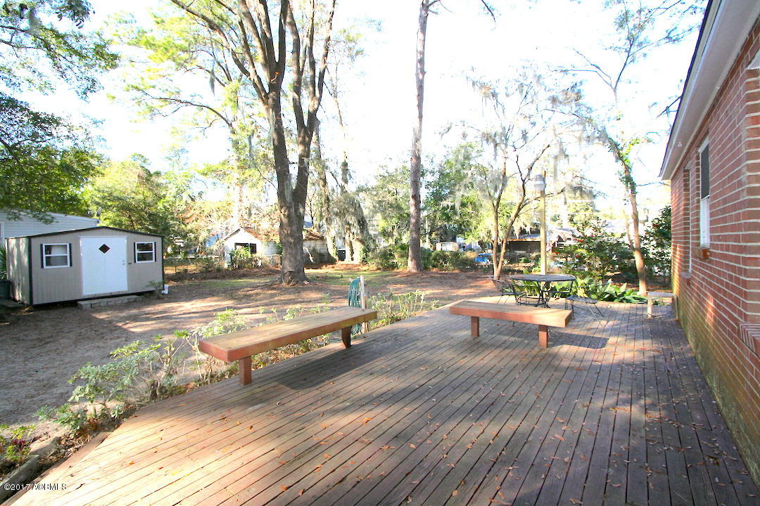 1838 Pigeon Point Road Beaufort, SC 29902 - Photo 15 of 22 Ext deck