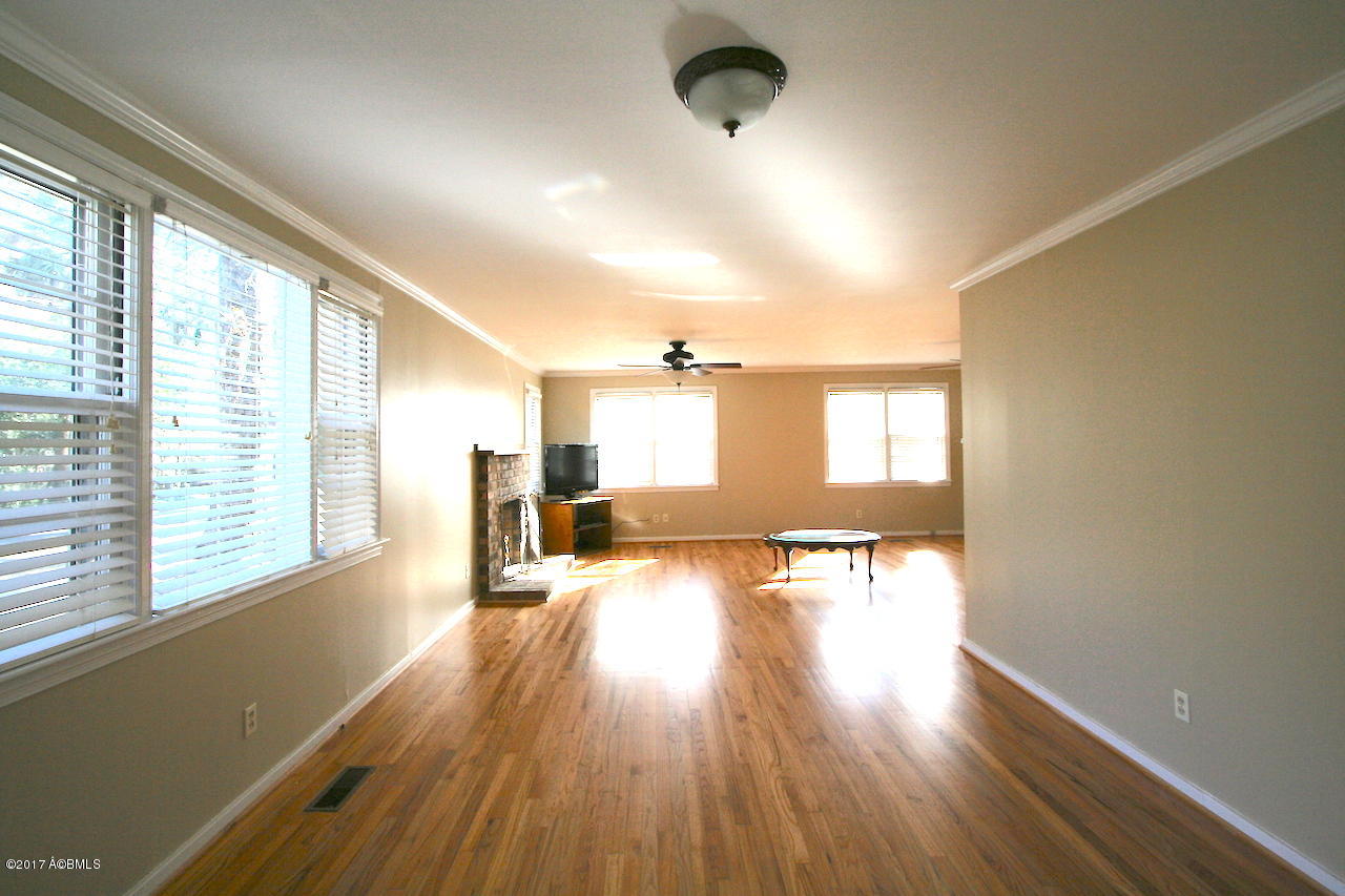 1838 Pigeon Point Road Beaufort, SC 29902 - Photo 4 of 22 LR long