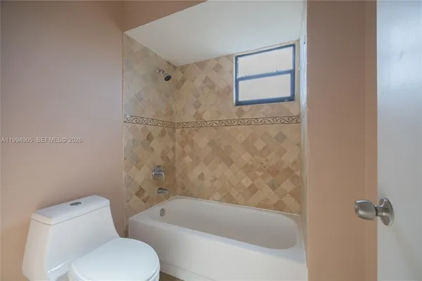 $3,800 | 914 Northwest 106th Ave Circle, Miami, FL 33172