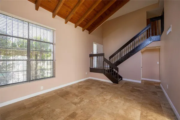 $3,800 | 914 Northwest 106th Ave Circle, Miami, FL 33172
