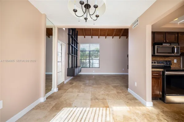 $3,800 | 914 Northwest 106th Ave Circle, Miami, FL 33172