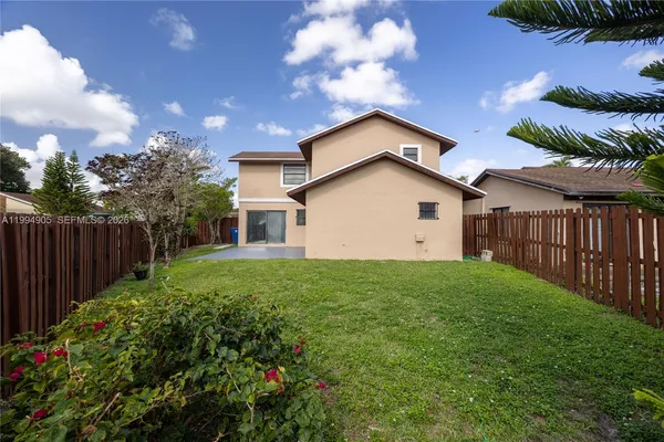 $3,800 | 914 Northwest 106th Ave Circle, Miami, FL 33172