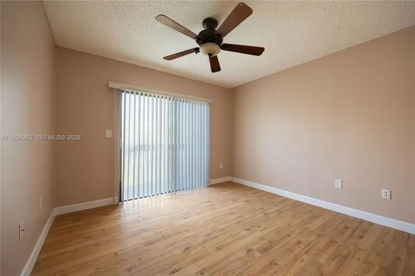 $3,800 | 914 Northwest 106th Ave Circle, Miami, FL 33172