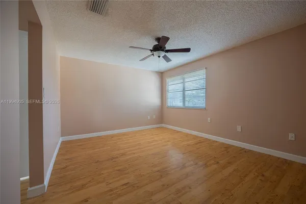 $3,800 | 914 Northwest 106th Ave Circle, Miami, FL 33172